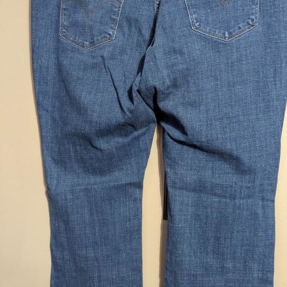 Levi stretch denim size 18 W bootcut - Picture 2 of 5